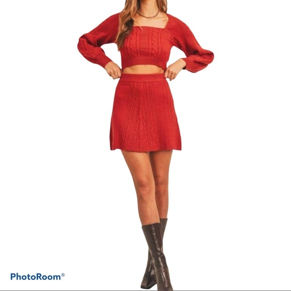 CABLE KNIT SWEATER SET WITH CROP TOP, CRIMSON RED, VARIOUS SIZES - Picture 1 of 5